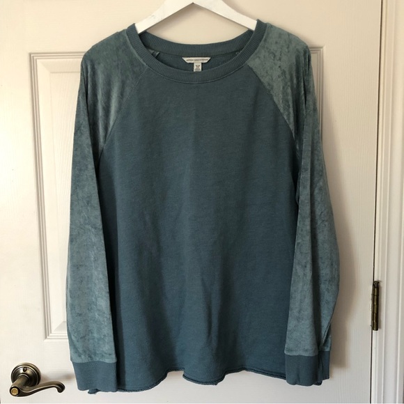 American Eagle Outfitters Sweaters - AE lightweight dark teal sweatshirt
